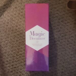 Traveling Vineyards Magjc Decanter- NEW